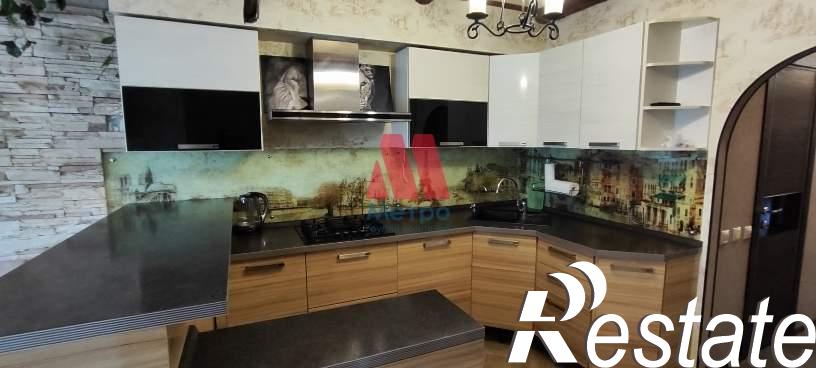 Купить квартиру за 11 050 000 рублей на Ньютона улица, д.9а