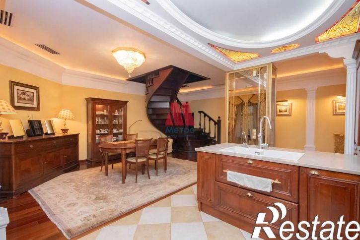 5-комн квартира Максимова улица, д.4а