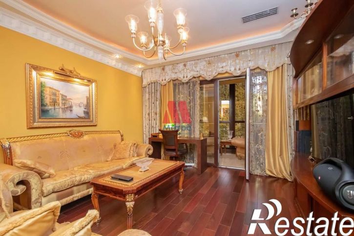 5-комн квартира Максимова улица, д.4а