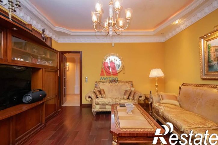5-комн квартира Максимова улица, д.4а
