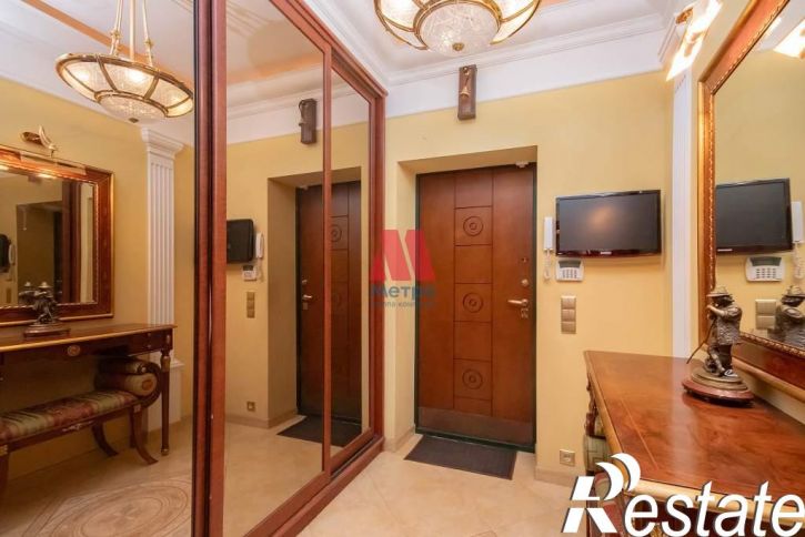 5-комн квартира Максимова улица, д.4а