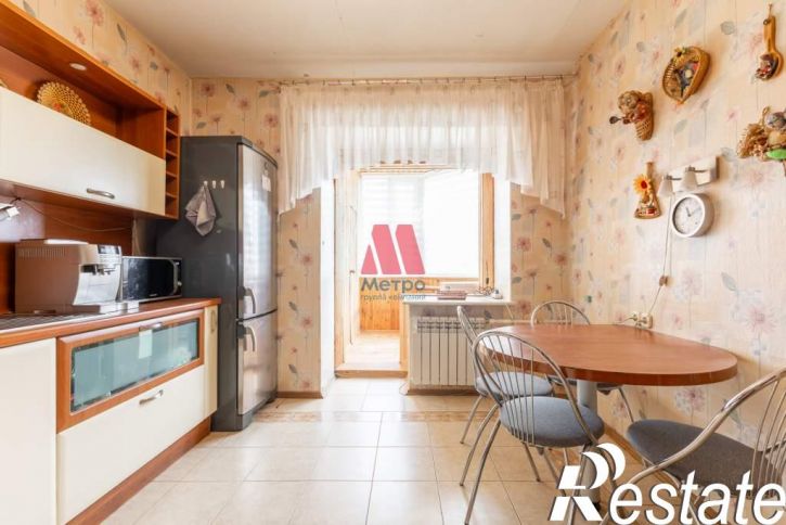 3-комн квартира Дзержинского проспект, д.10к2