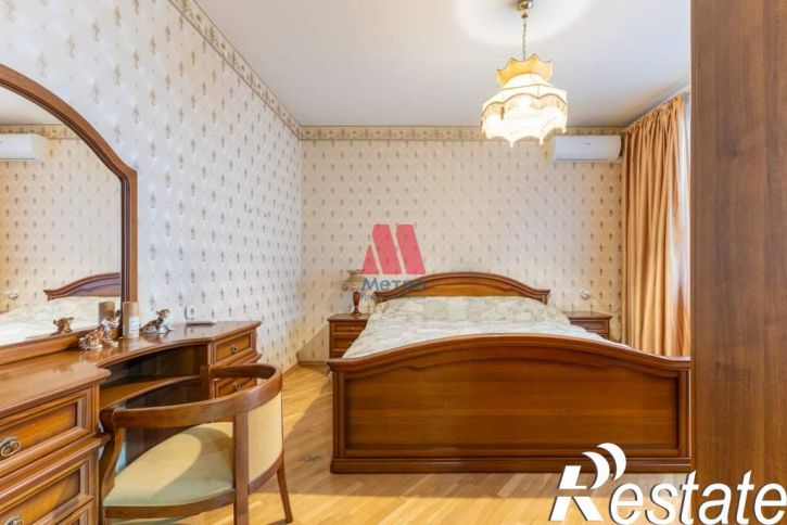 3-комн квартира Дзержинского проспект, д.10к2