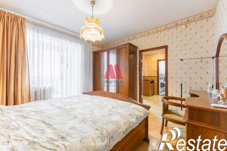 3-комн квартира Дзержинского проспект, д.10к2