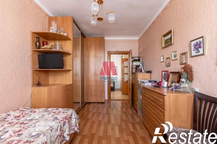 4-комн квартира Республиканская улица, д.45