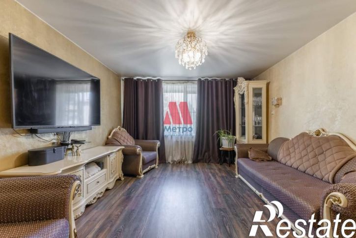 3-комн квартира Нефтяников улица, д.31