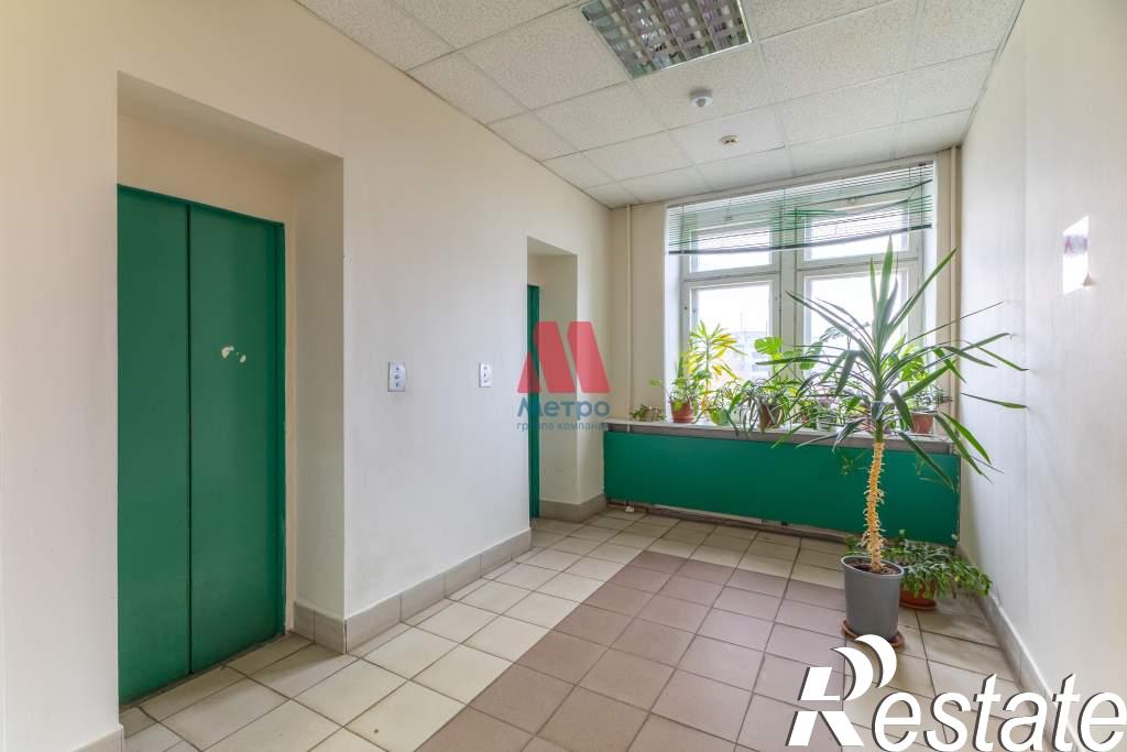 Купить офис, помещение под офис за 24 705 000 рублей на Ленина проспект, д.25