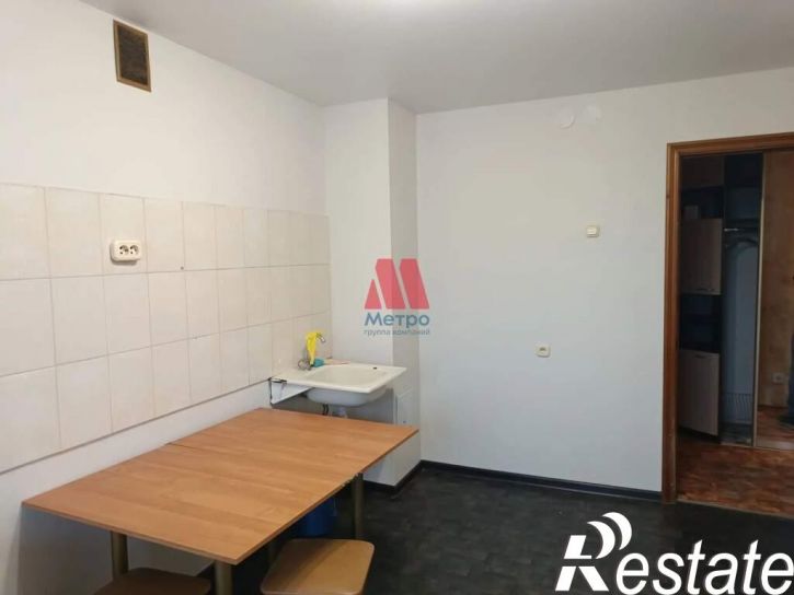 2-комн квартира Короленко улица, д.30