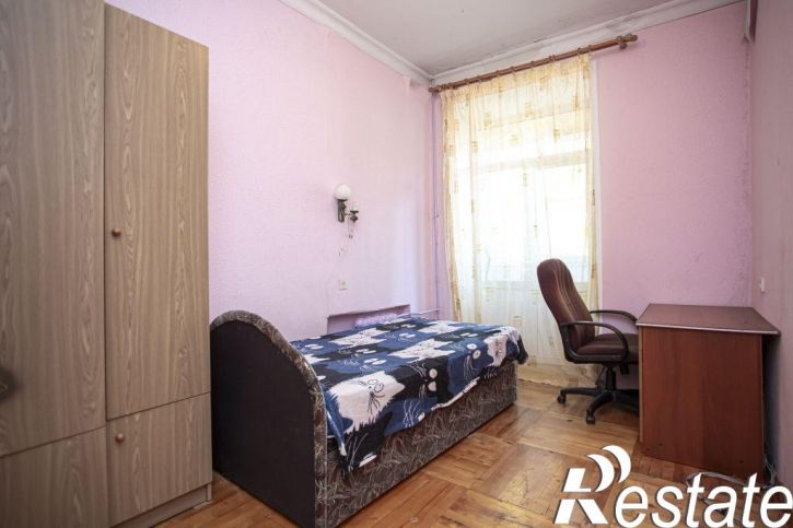 3-комн квартира Рыкачева ул, 4/7