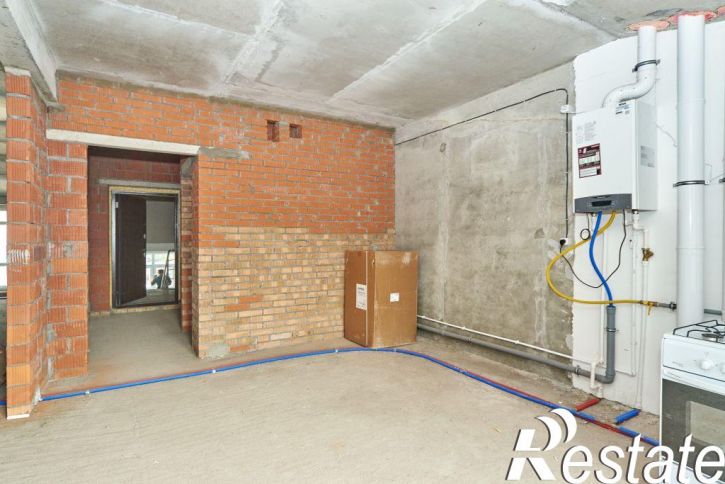 3-комн квартира Суркова ул, 3а