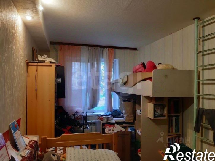 4-комн квартира улица Громова, 10,  д. 10
