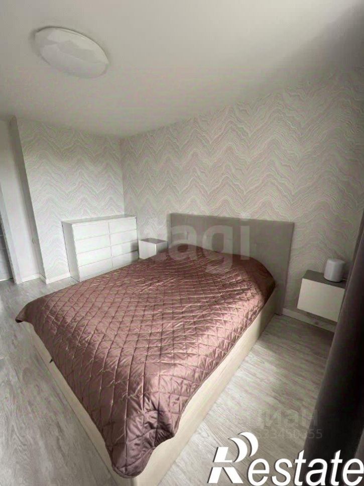 3-комн квартира улица Ньютона, 63 к5,  д. 63 к5
