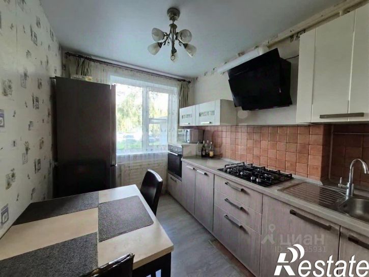 3-комн квартира улица Труфанова, 29 к4,  д. 29 к4