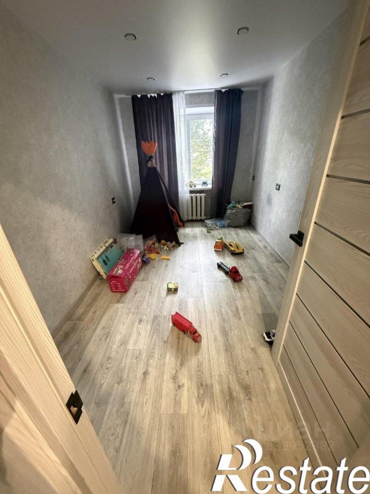3-комн квартира улица 8 Марта, 11,  д. 11