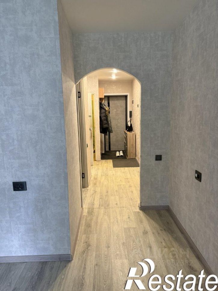 3-комн квартира улица 8 Марта, 11,  д. 11