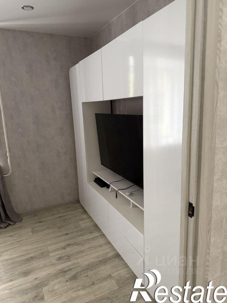 3-комн квартира улица 8 Марта, 11,  д. 11