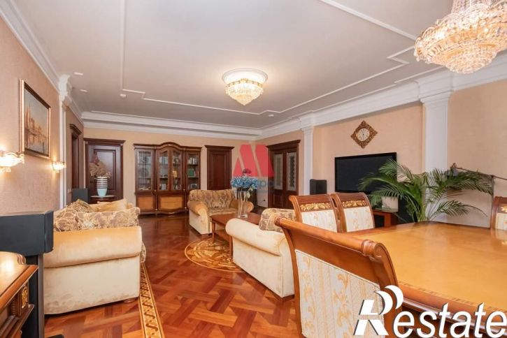 4-комн квартира Ушинского улица, д.6а