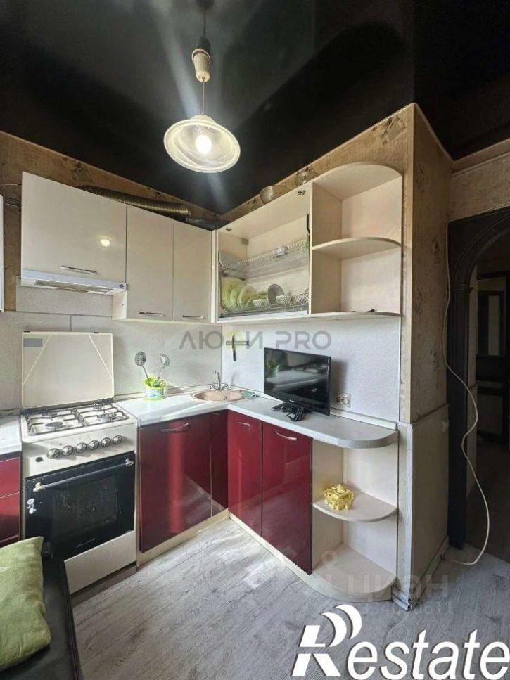 2-комн квартира улица 8 Марта, 12,  д. 12
