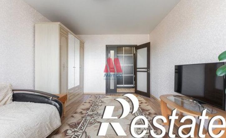 3-комн квартира улица Калинина, 39 к4,  д. 39 к4