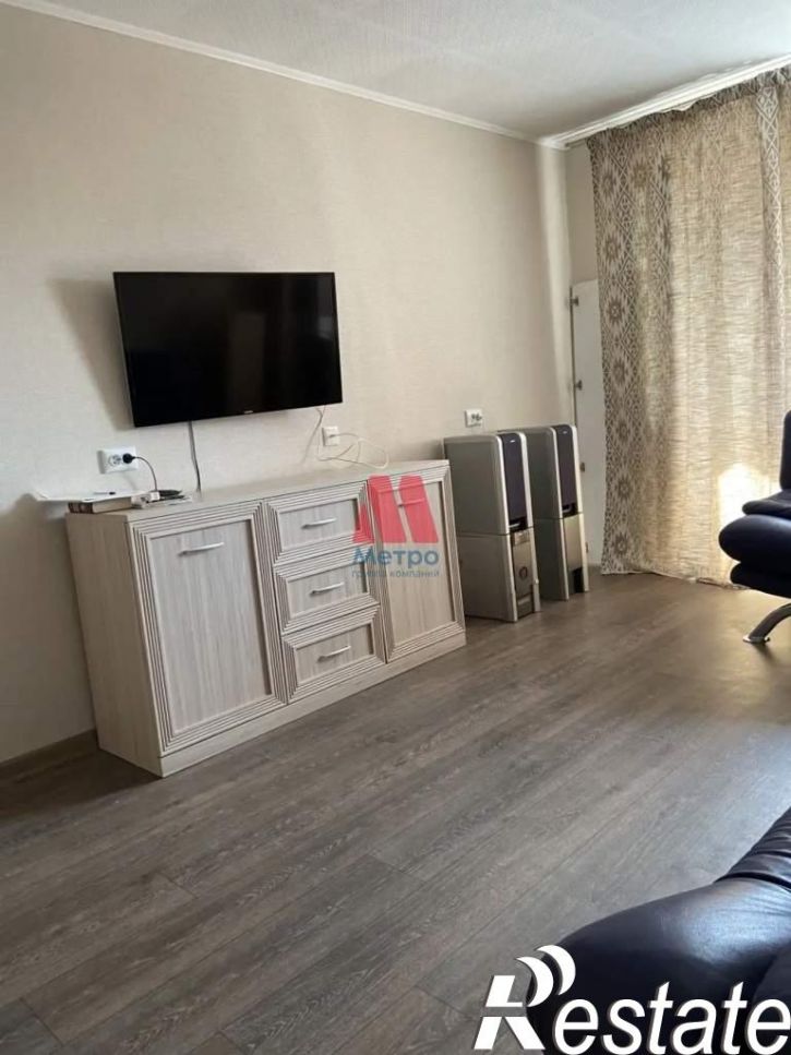 1-комн квартира Строителей улица, д.7к3