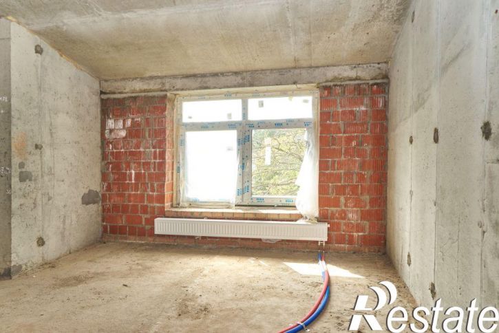 3-комн квартира Суркова ул, 3а