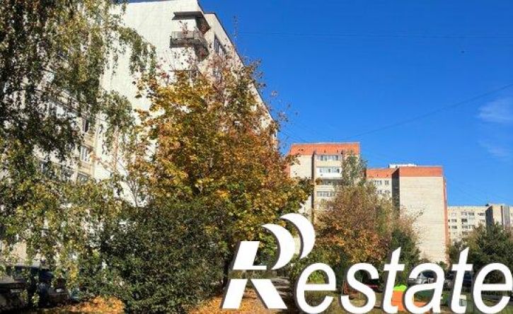 3-комн квартира проспект Авиаторов, 90,  д. 90