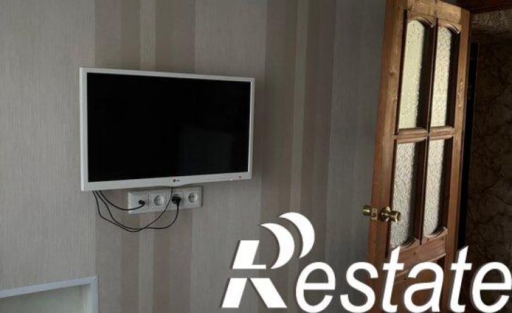 3-комн квартира проспект Авиаторов, 90,  д. 90