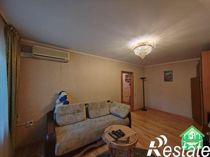 2-комн квартира Нефтяников ул, 32к2