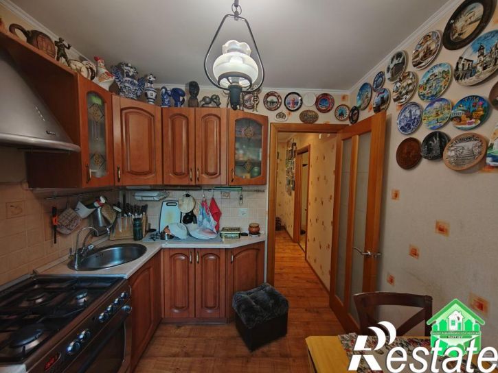 2-комн квартира Нефтяников ул, 32к2