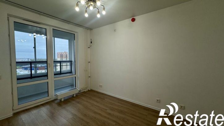 3-комн квартира Лескова ул, 42