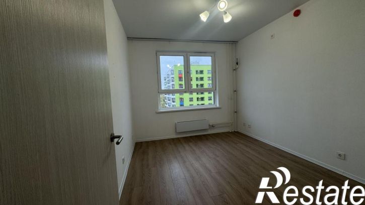 3-комн квартира Лескова ул, 42