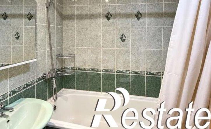 3-комн квартира улица Панина, 14,  д. 14