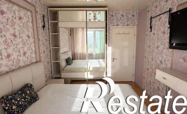3-комн квартира улица Панина, 14,  д. 14
