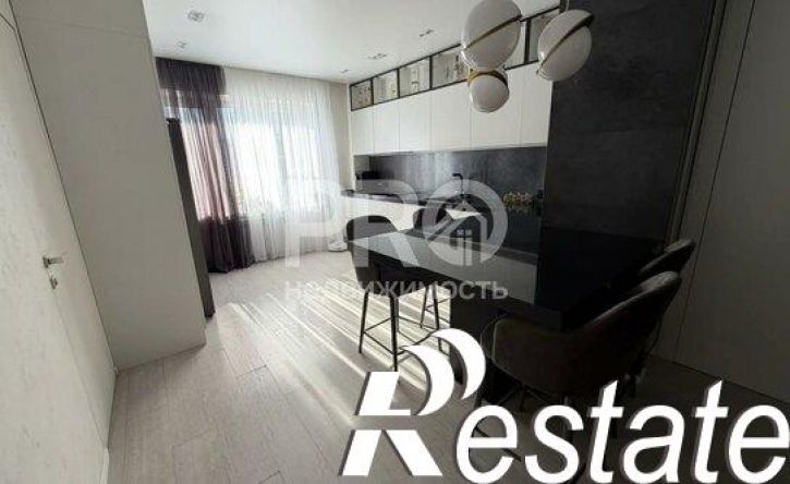 4-комн квартира улица Победы, 13 к2,  д. 13 к2