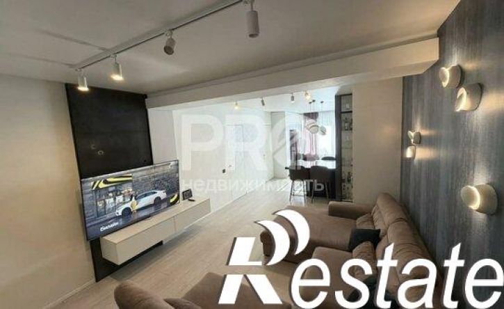 4-комн квартира улица Победы, 13 к2,  д. 13 к2