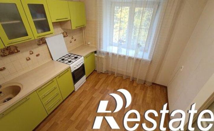 2-комн квартира улица Свердлова, 100,  д. 100