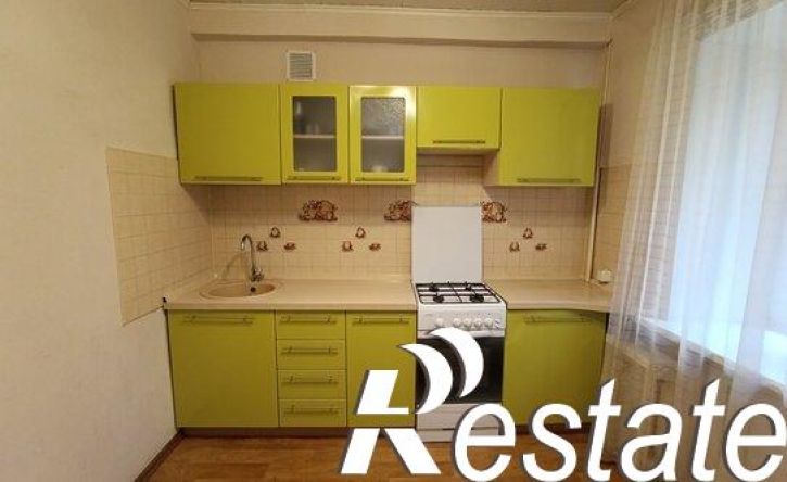 2-комн квартира улица Свердлова, 100,  д. 100
