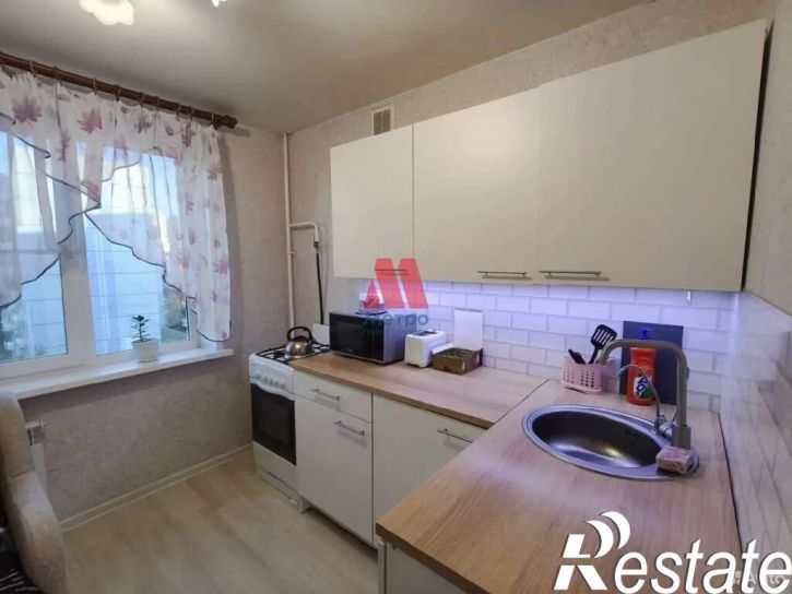 1-комн квартира Строителей улица, д.5к3
