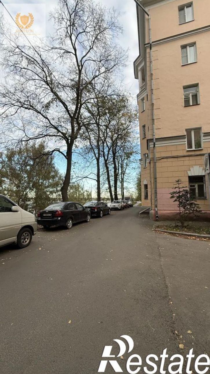 2-комн квартира Флотский Спуск ул, 1/2